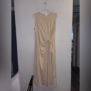 H&M | Beige Knot Detail Dress